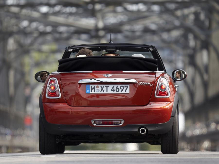  Mini Cooper D Cabrio 2010 года  (фото 22 из 23)